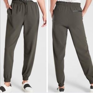 NWT Athleta Metropolis Jogger